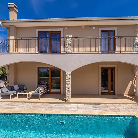 Villa Dijana West *