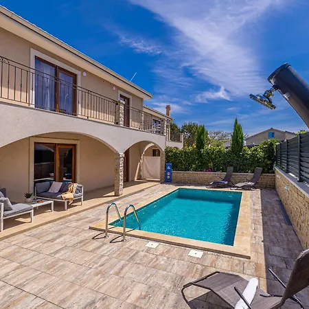 Villa Dijana West