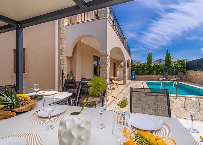 Villa Dijana West