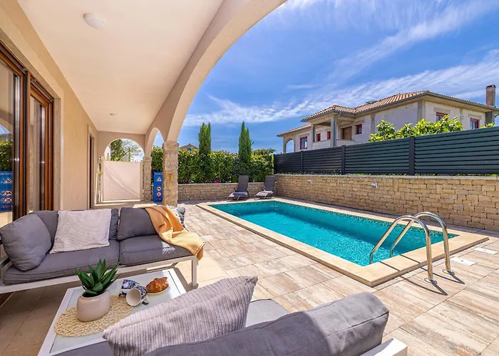 Villa Dijana West Linardici