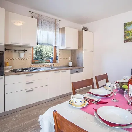 Dijana West 别墅 *